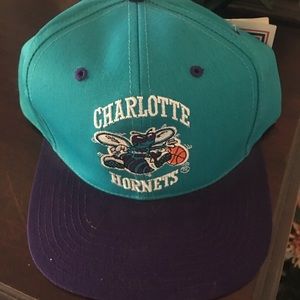 Vintage Charlotte Hornets Hat